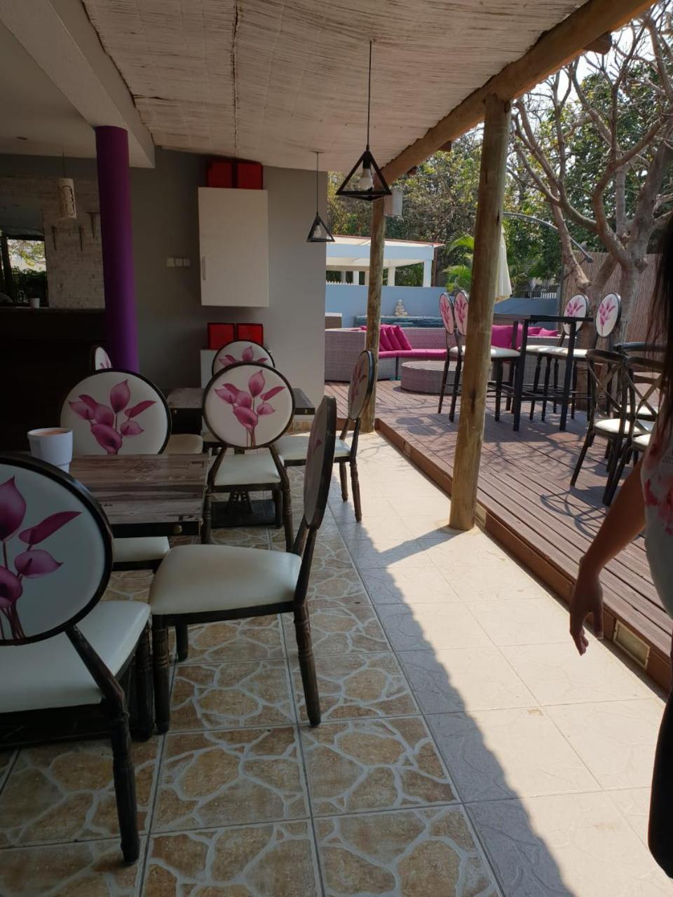 Orquidea Guesthouse Spa & Restaurant Мапуто Екстериор снимка